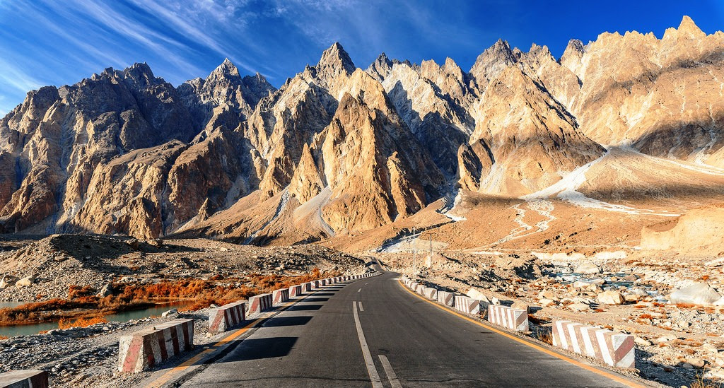 Karakoram Highway, the eighth wonder of the world - Skardu City